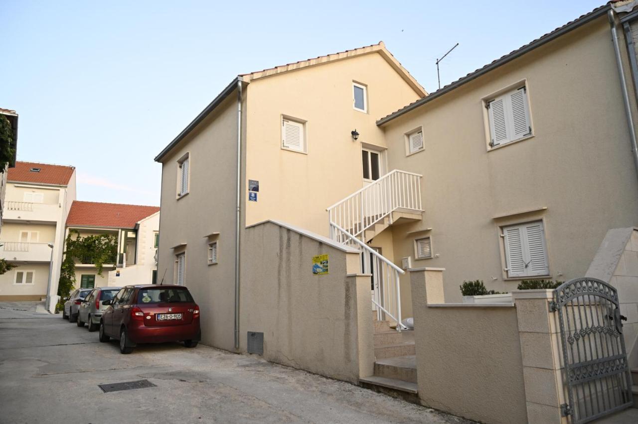 Apartments "Sea View" Miki & Ivana 波尔 外观 照片
