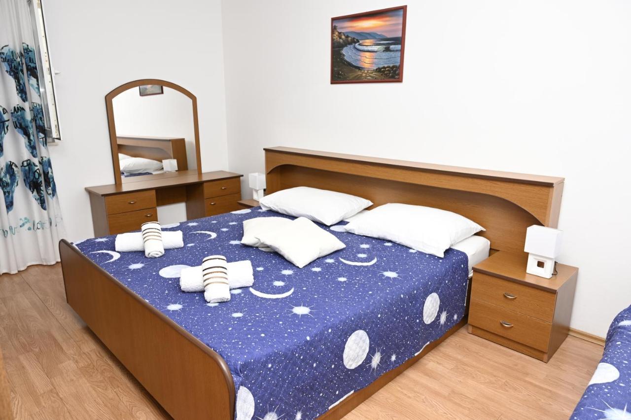 Apartments "Sea View" Miki & Ivana 波尔 外观 照片